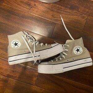 Platform Hightop Converse , size 8